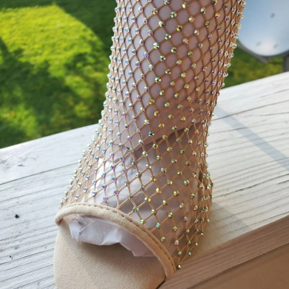 GOLD Mesh Heels - Picture 11 of 11